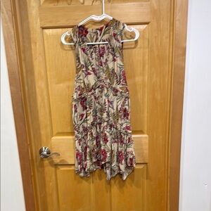 Free people v-neck ruffle Dress - Beige and Burgundy Floral size M
